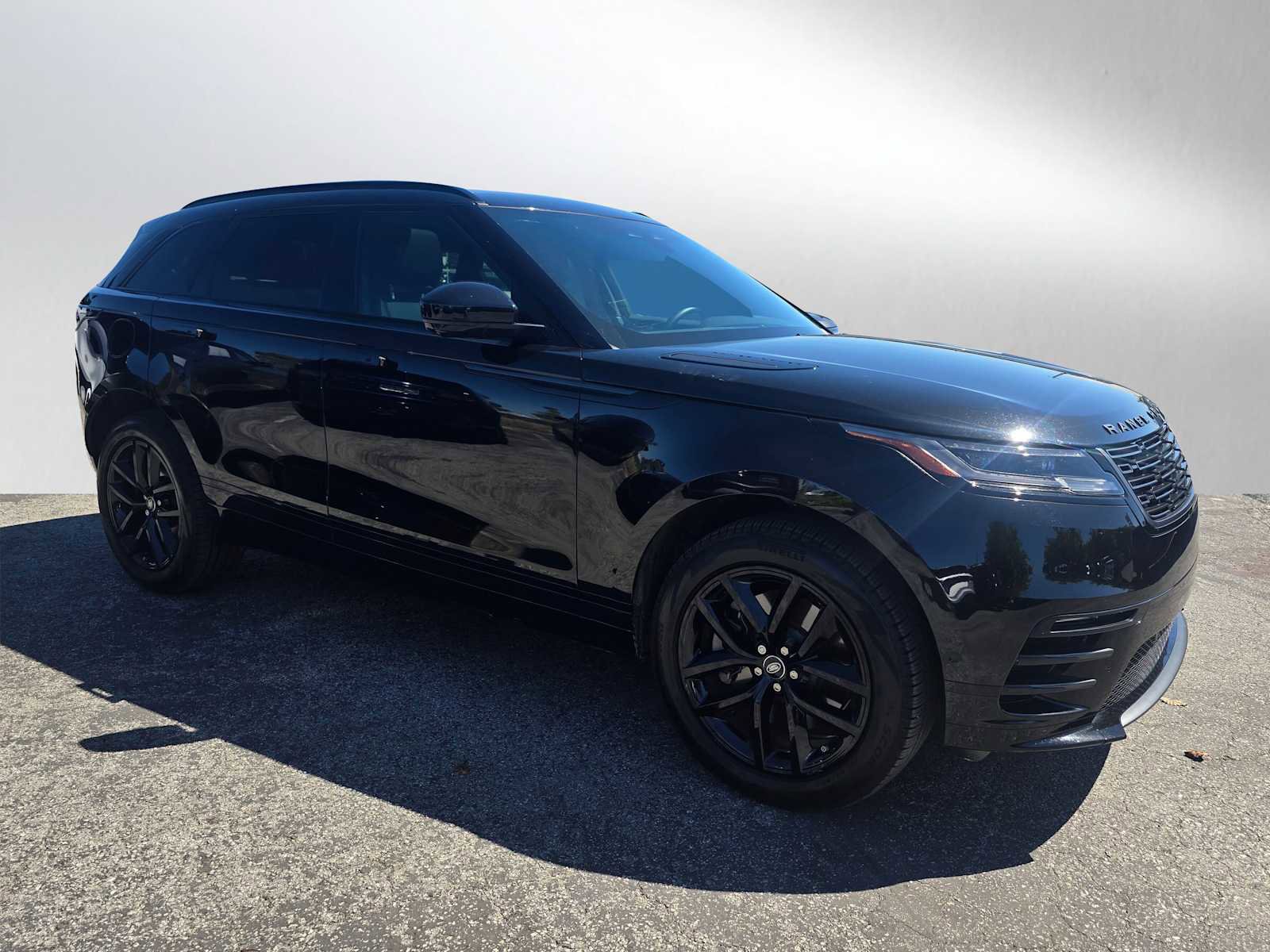 Used 2026 Land Rover Range Rover Velar Dynamic SE image 7