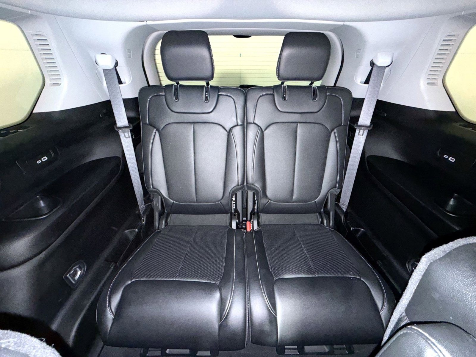 Used 2023 Jeep Grand Cherokee L Limited w/ Luxury Tech Group II AWD/4WD image 25
