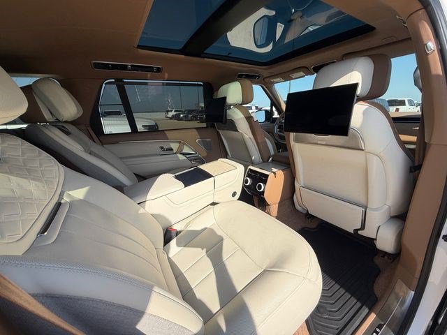 Certified 2024 Land Rover Range Rover SV AWD/4WD image 17