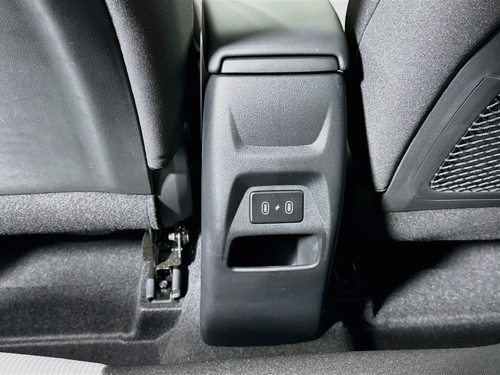 Used 2025 Hyundai Venue SEL FWD image 26