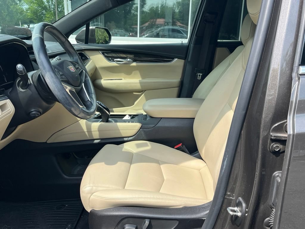 Used 2019 Cadillac XT5 AWD image 9