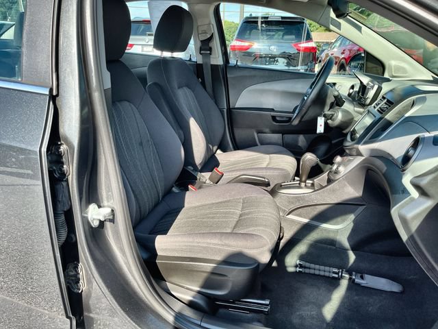 Used 2015 Chevrolet Sonic LT FWD image 26