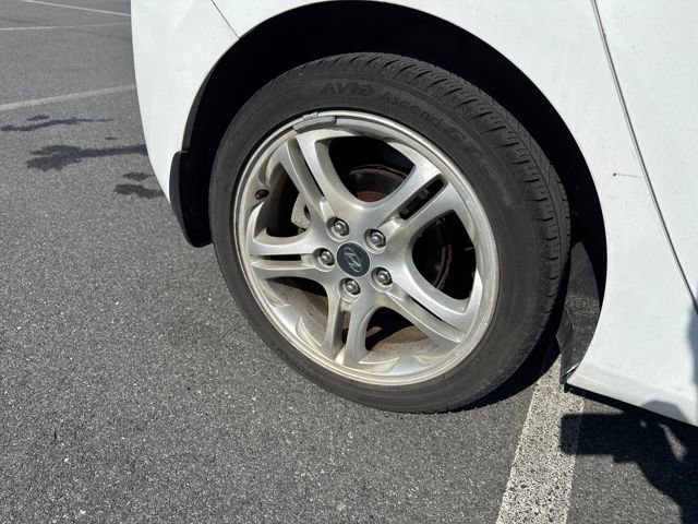 Used 2017 Hyundai Elantra GT image 11