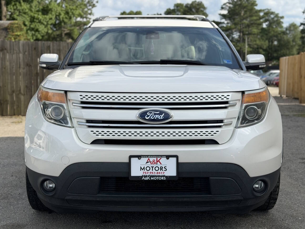 Used 2014 Ford Explorer Limited w/ Equipment Group 302A AWD/4WD image 3
