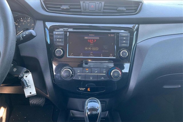 Used 2019 Nissan Rogue Sport S image 6