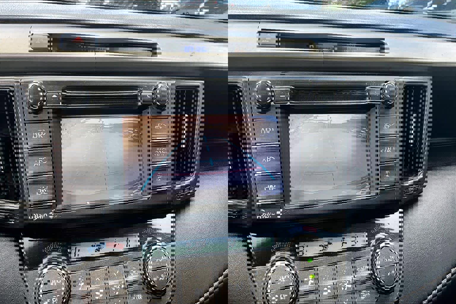 Used 2014 Toyota RAV4 XLE FWD image 27