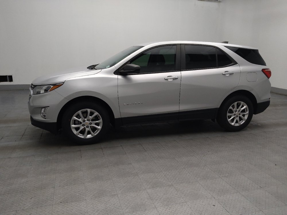 Used 2020 Chevrolet Equinox LS w/ LS Convenience Package FWD image 2