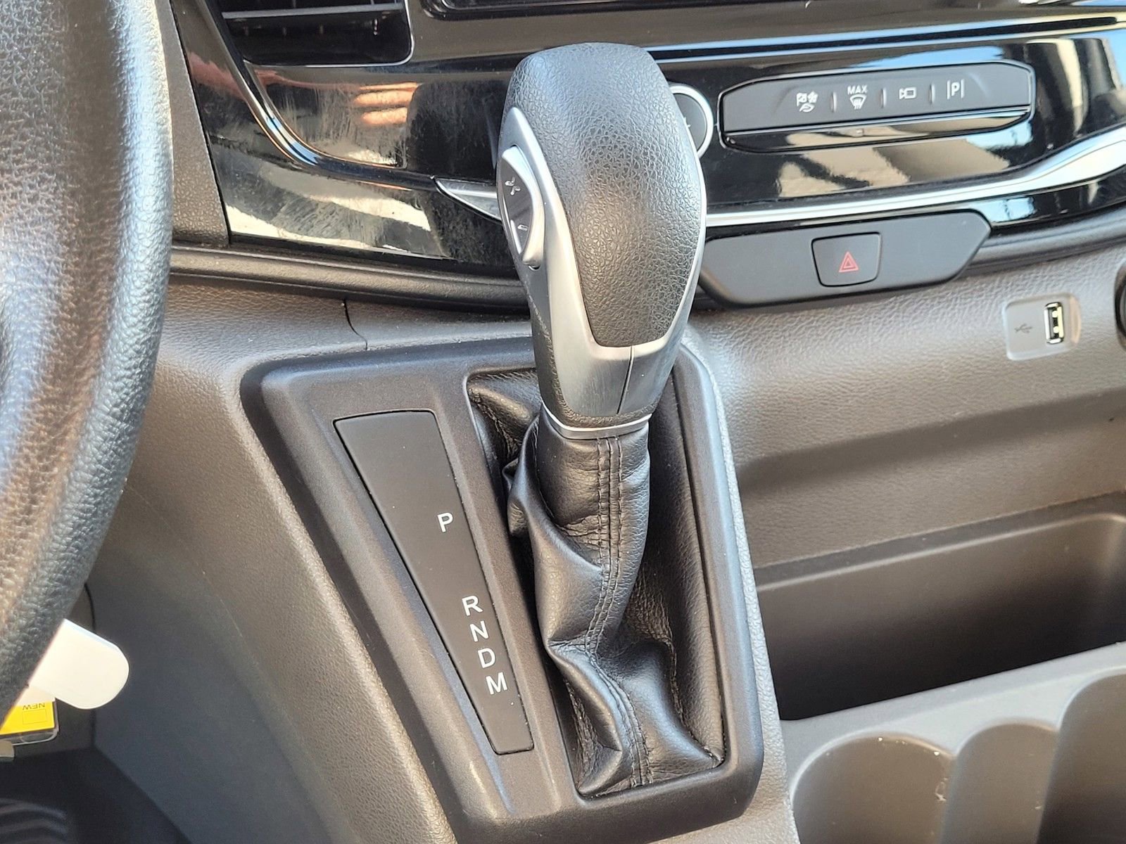 Used 2023 Ford Transit 350 XLT image 24