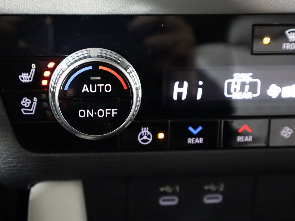 New 2025 Mitsubishi Outlander AWD image 56