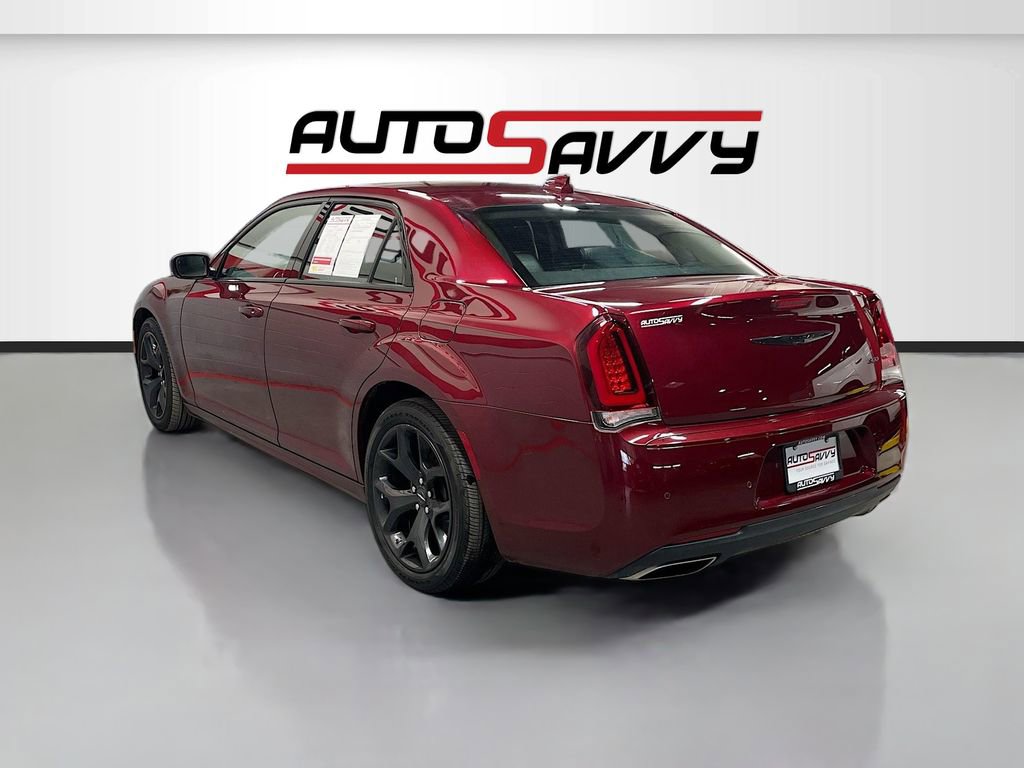 Used 2022 Chrysler 300 Touring L image 5
