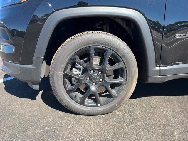 New 2026 Jeep Compass Latitude AWD/4WD image 9