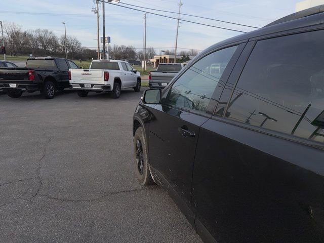 Used 2023 Chevrolet Traverse LT image 22