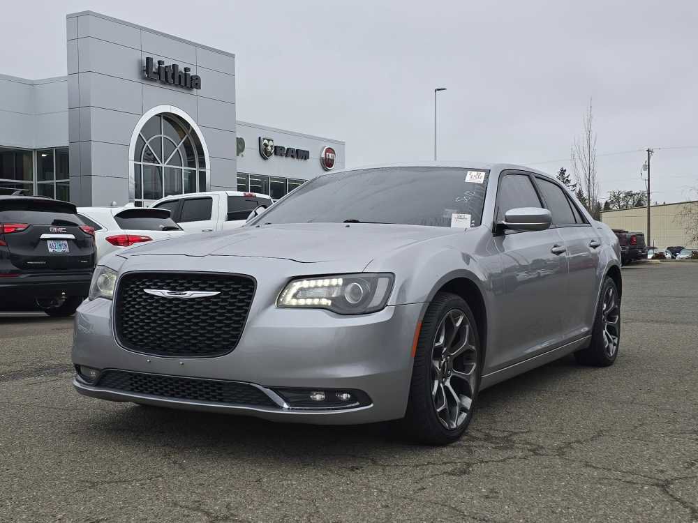Used 2017 Chrysler 300 S image 1