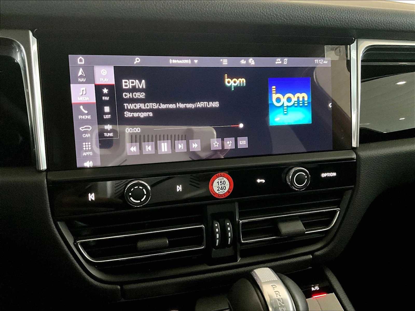 Used 2025 Porsche Macan image 19