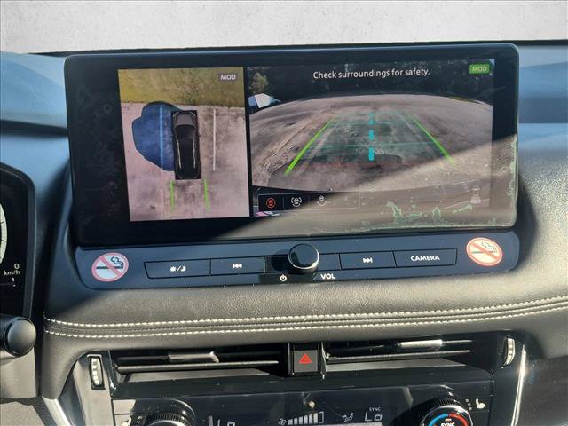 Used 2026 Nissan Rogue SL FWD image 14