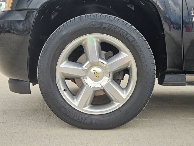 Used 2013 Chevrolet Avalanche LTZ image 26