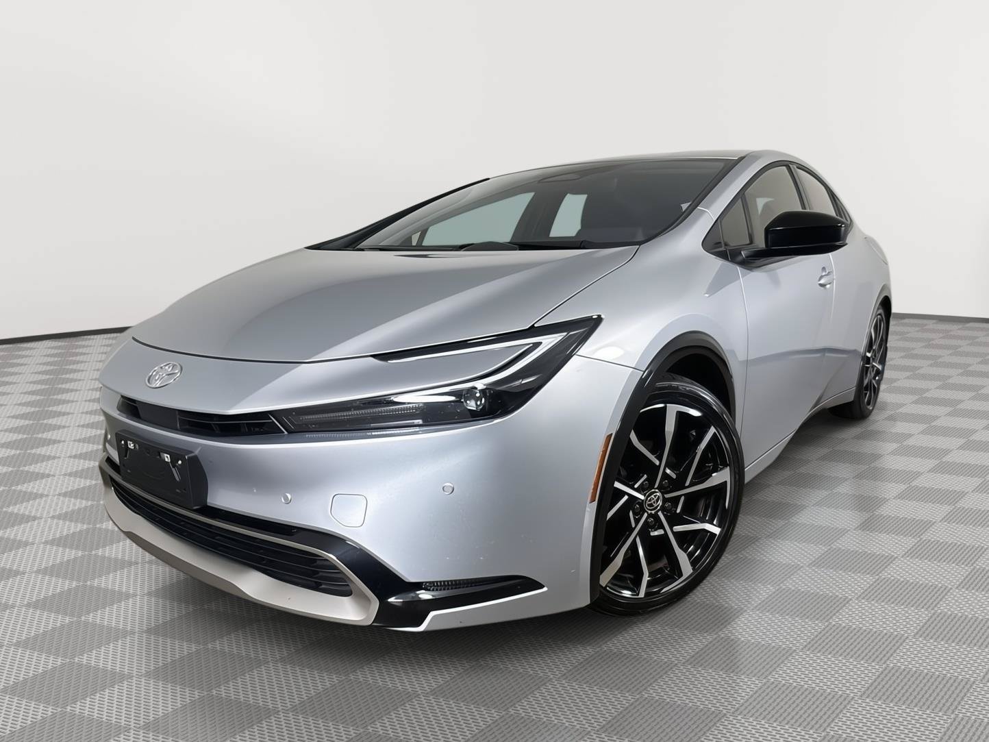 Used 2025 Toyota Prius Plug-In Hybrid FWD image 1