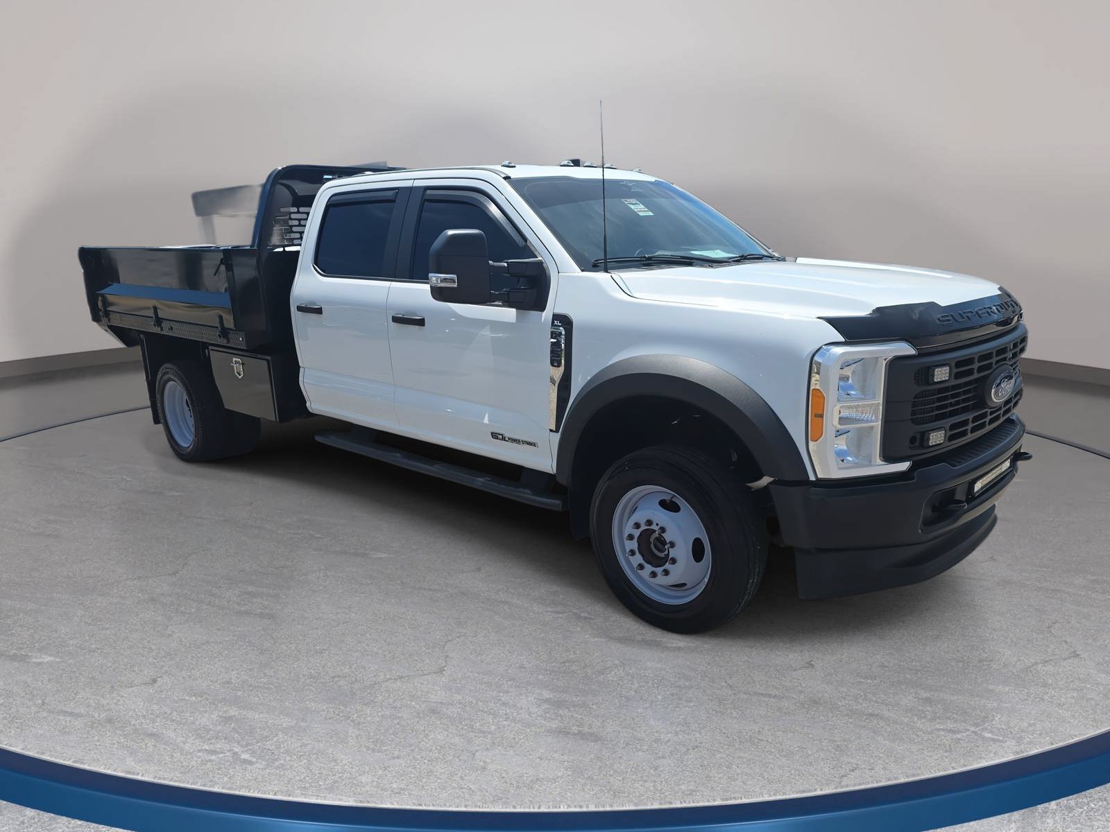 Used 2023 Ford F450 XL AWD/4WD image 3