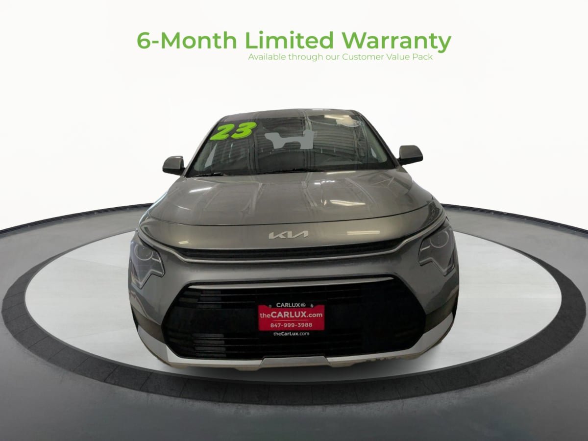 Used 2023 Kia Niro LX FWD image 2