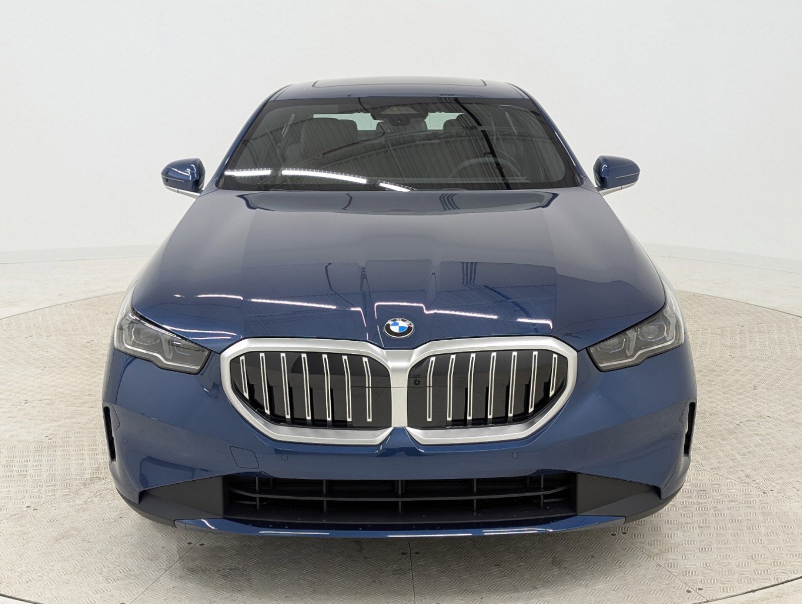 New 2025 BMW 530i w/ Premium Package image 3