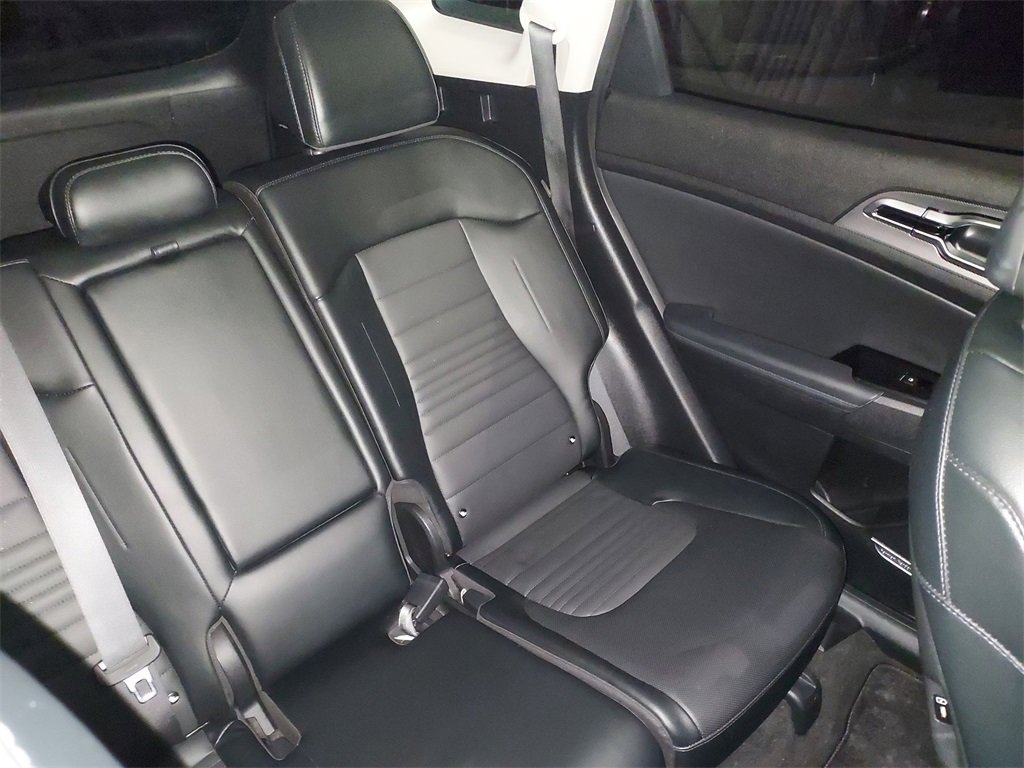 Used 2025 Kia Sportage SX image 14