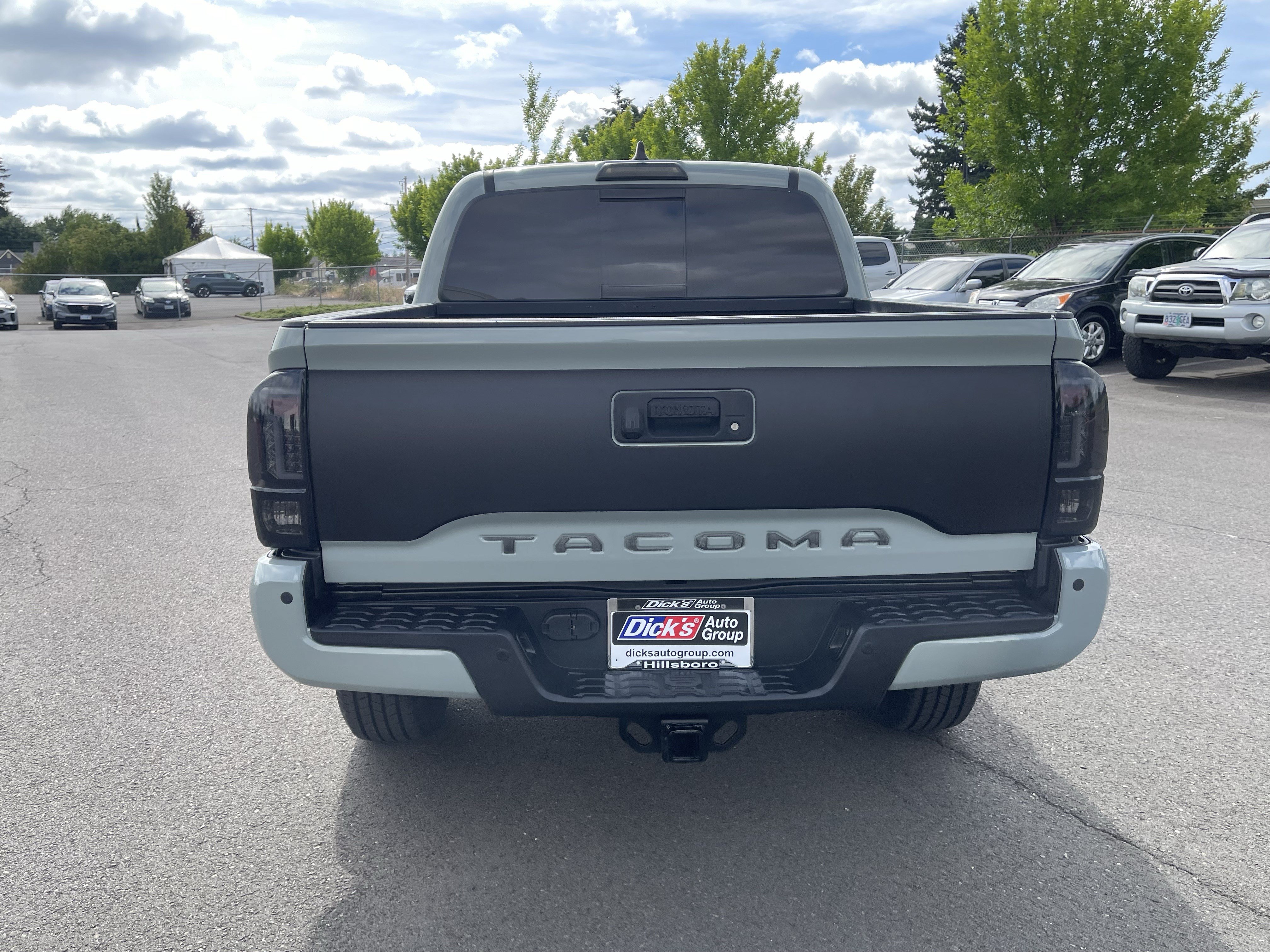 Used 2022 Toyota Tacoma TRD Off-Road w/ Technology Package AWD/4WD image 4