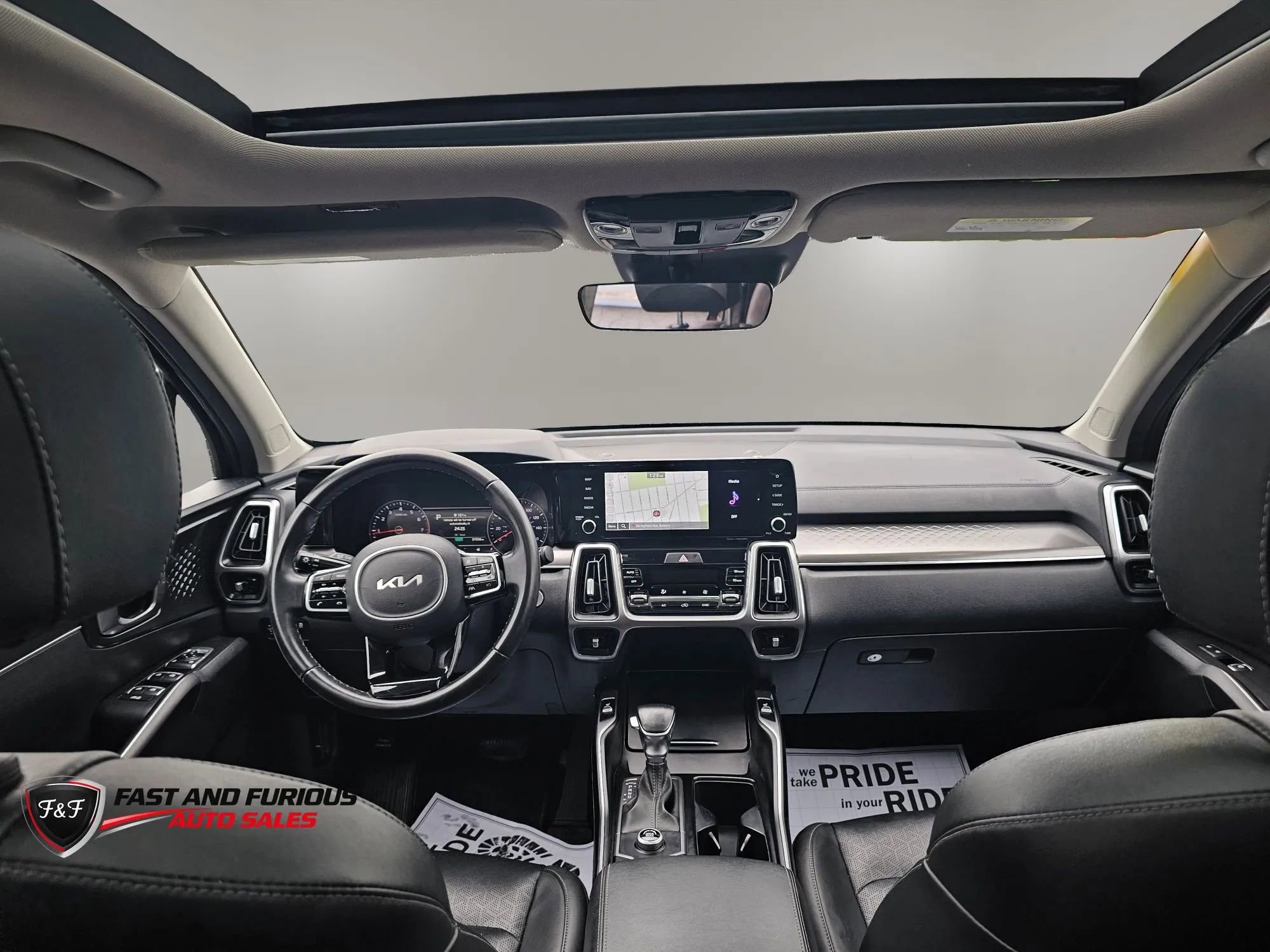 Used 2022 Kia Sorento S w/ Panoramic Sunroof Package FWD image 16