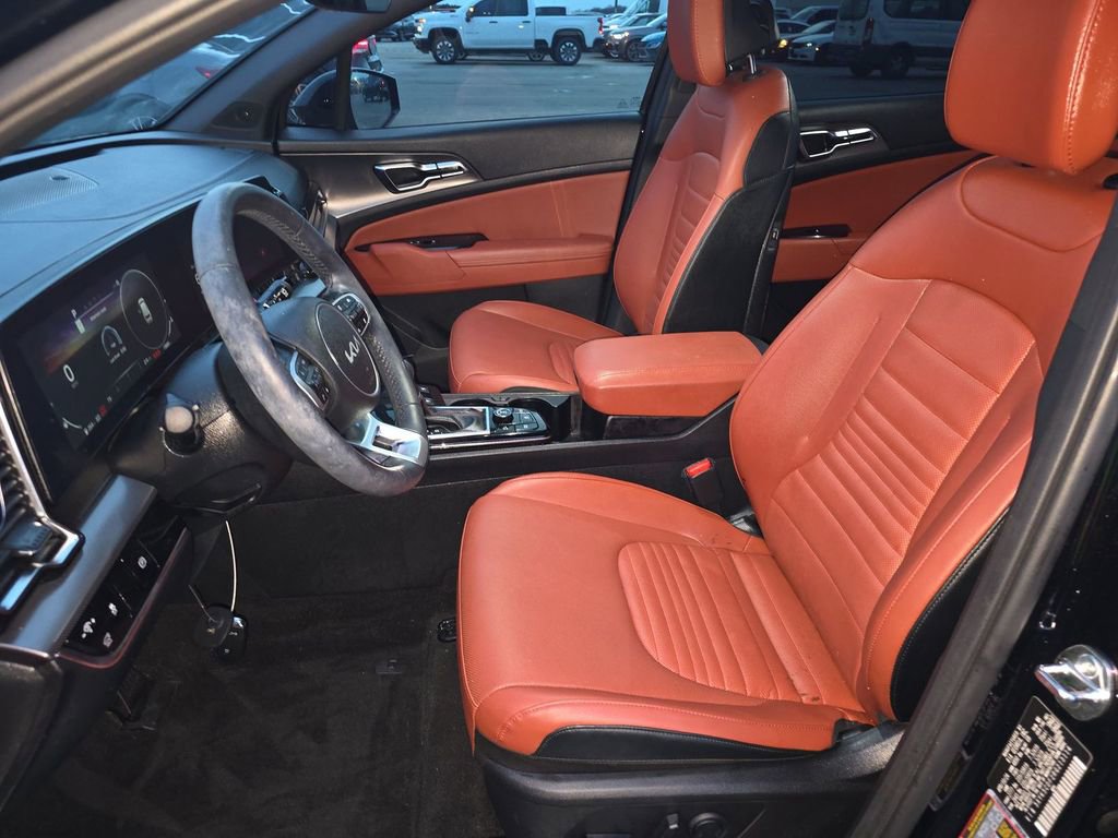 Used 2024 Kia Sportage SX image 3