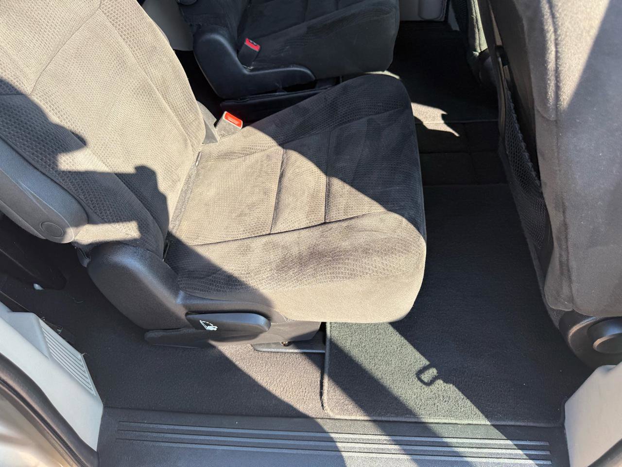 Used 2016 Dodge Grand Caravan SXT image 61