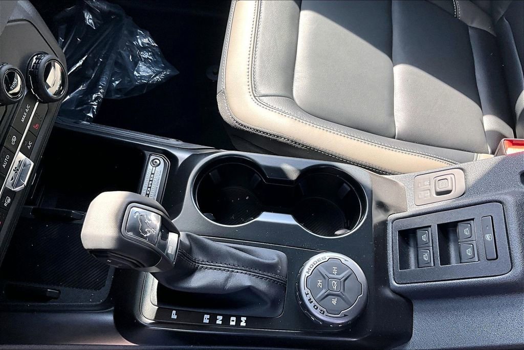 New 2026 Ford Bronco Outer Banks AWD/4WD image 8
