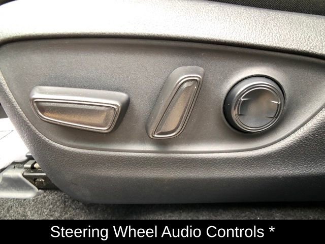 Used 2025 Toyota RAV4 XLE image 12