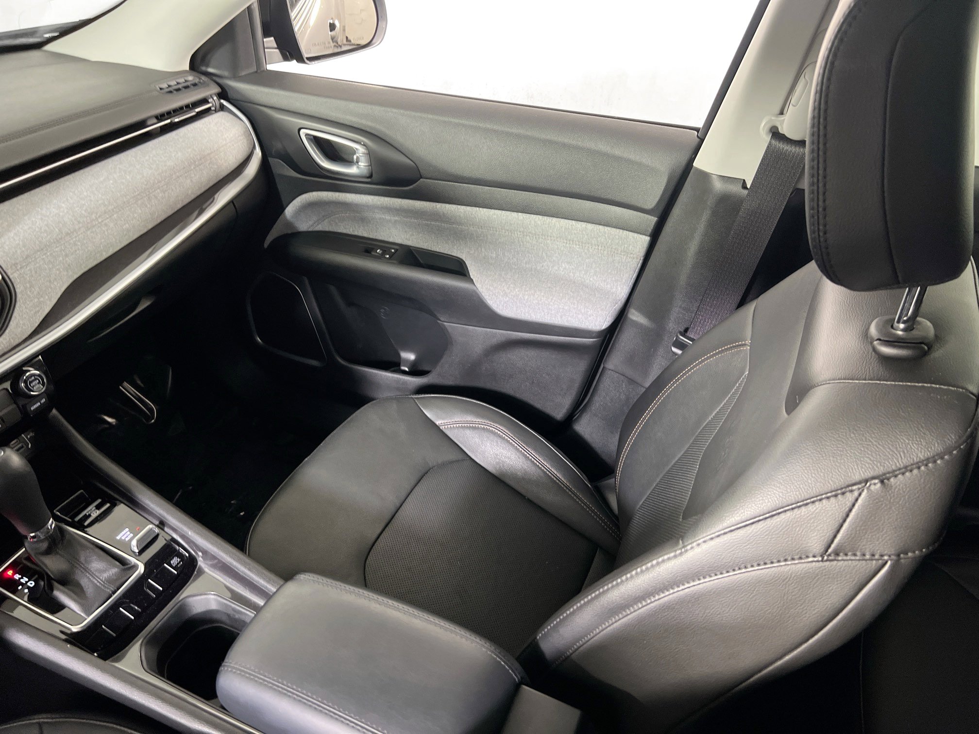 Used 2022 Jeep Compass Latitude image 22