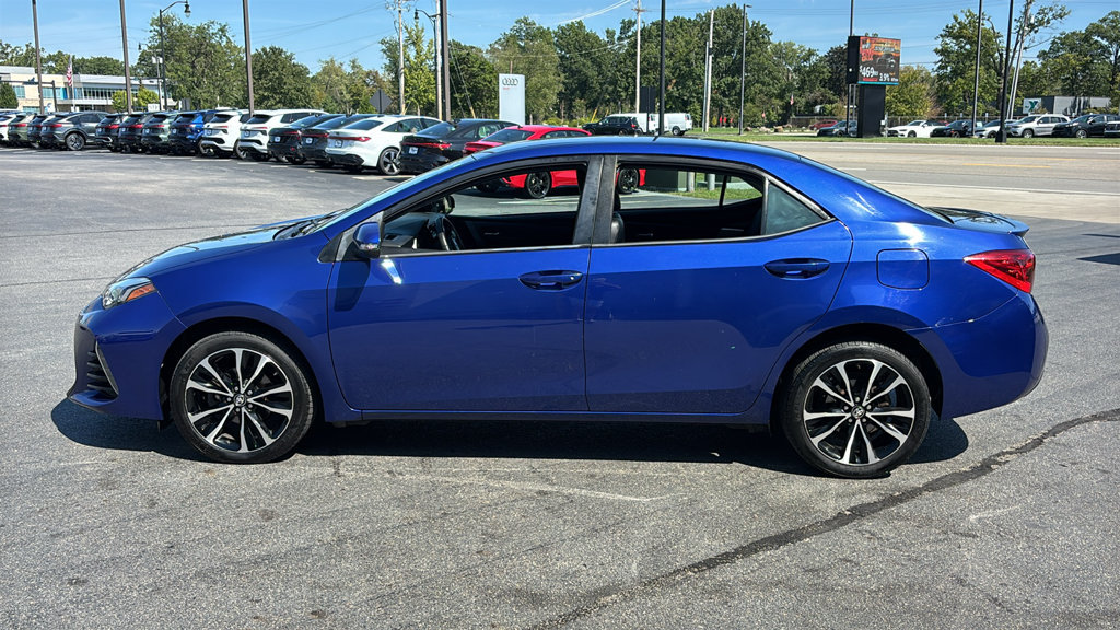 Used 2017 Toyota Corolla SE w/ Carpet Mat Package (TMS) FWD image 3