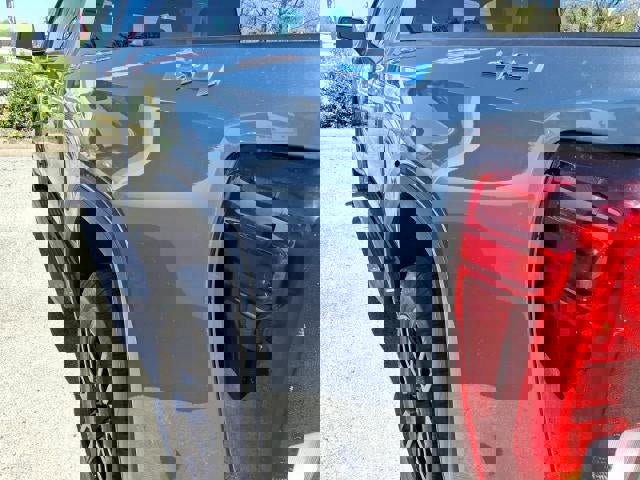 Used 2020 GMC Sierra 1500 Elevation w/ Elevation Value Package image 18