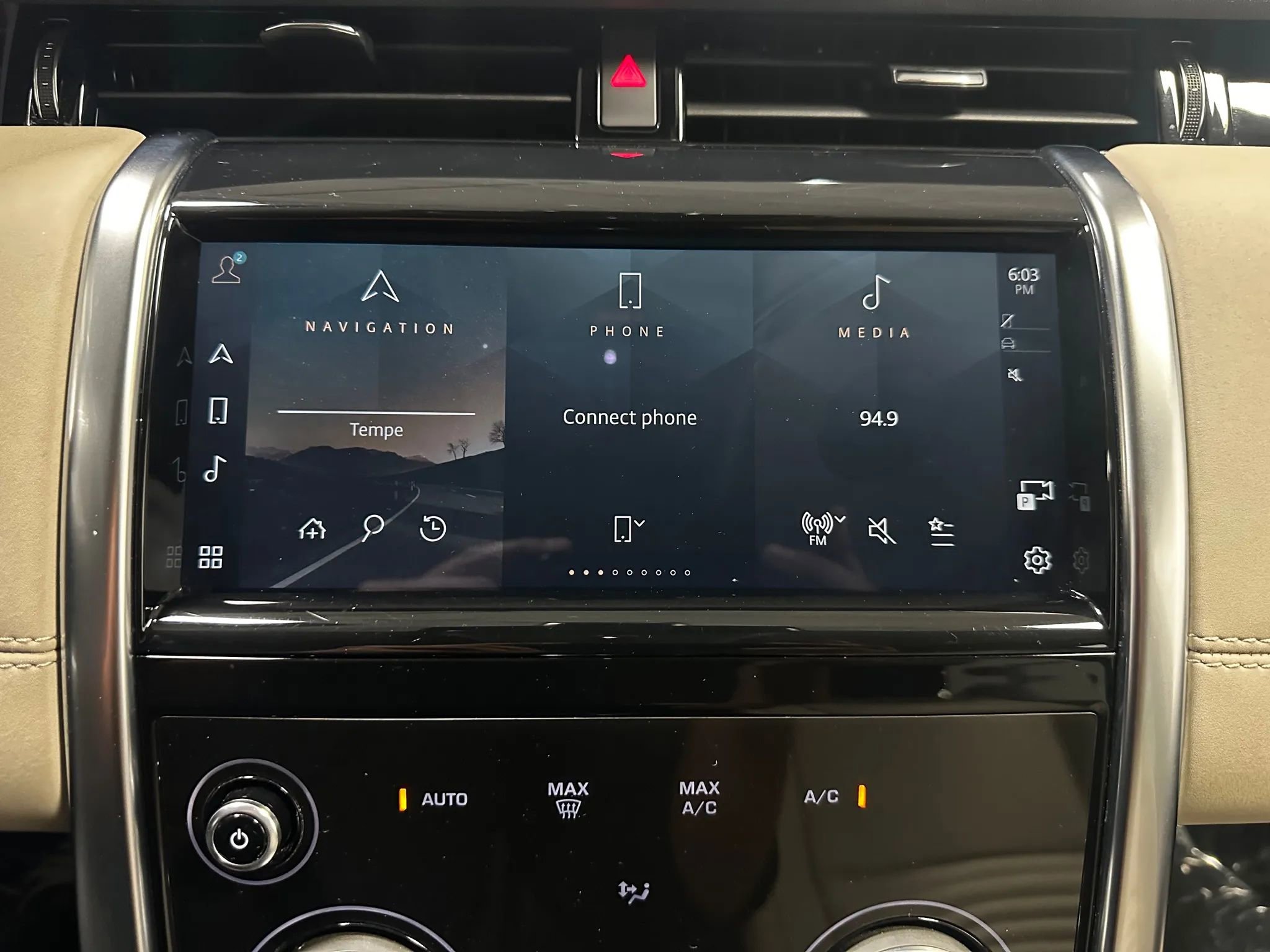 Used 2021 Land Rover Discovery Sport SE image 33