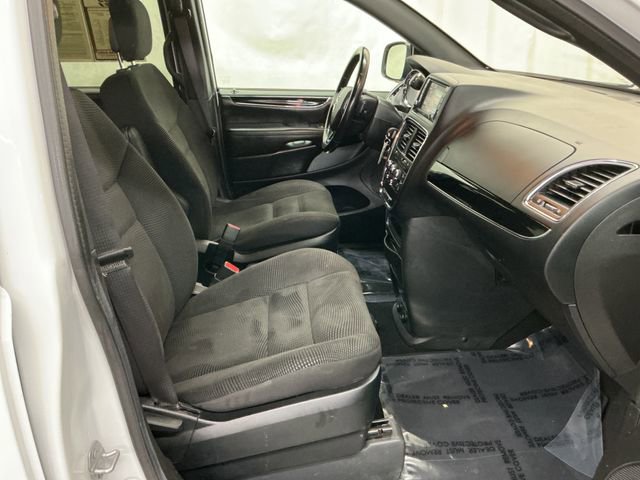Used 2020 Dodge Grand Caravan SE FWD image 22