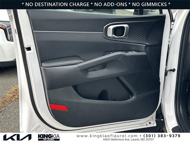 Used 2025 Kia Sorento LX image 19