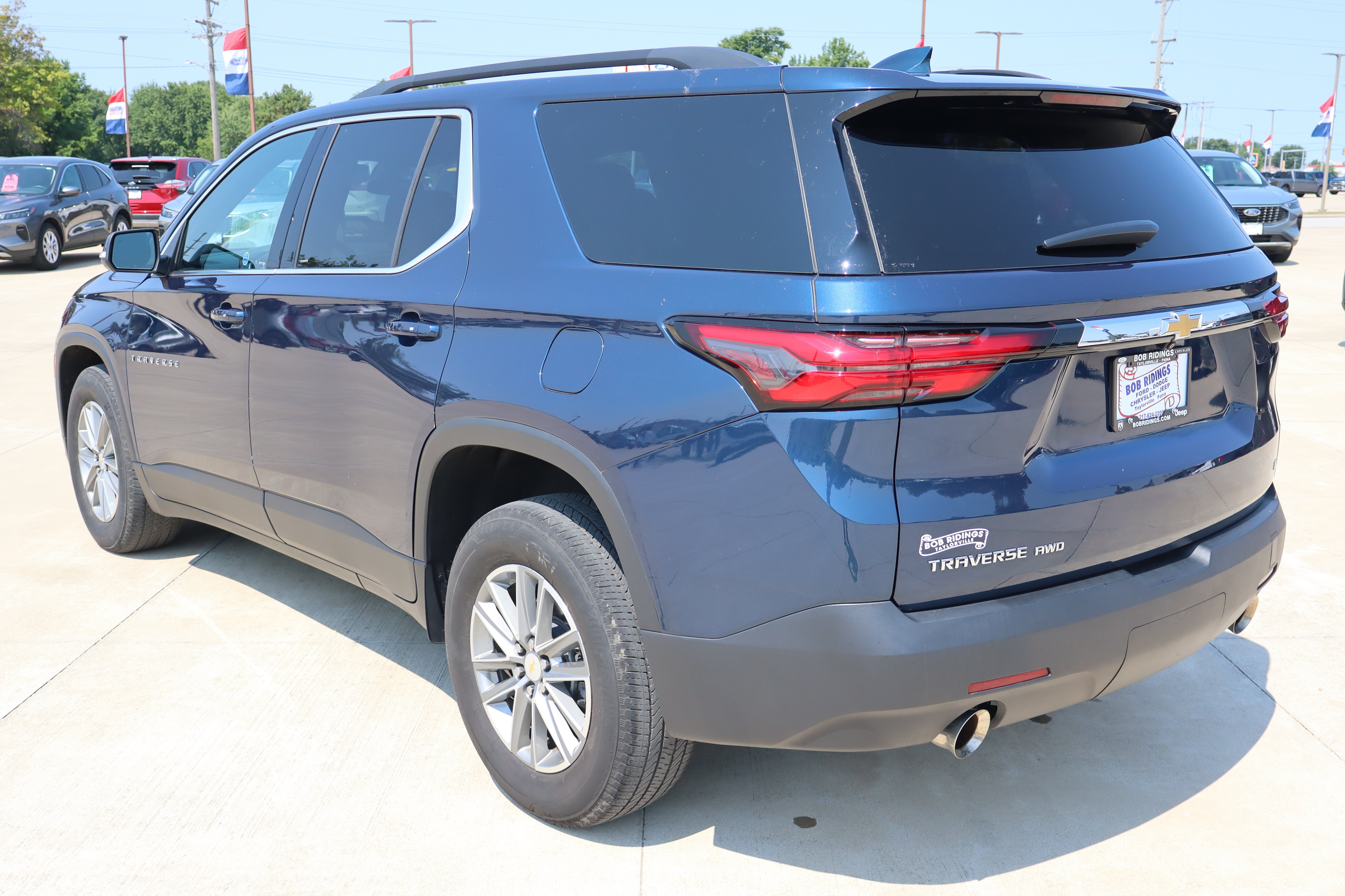 Used 2023 Chevrolet Traverse LT w/ LPO, Floor Liner Package AWD/4WD image 7