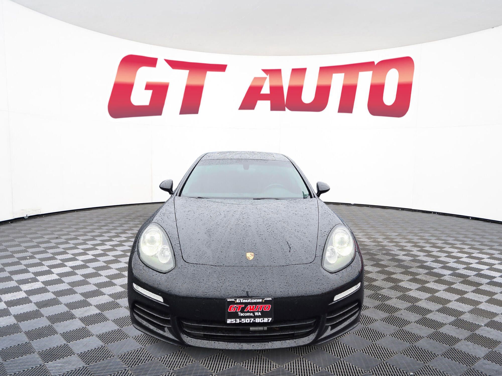Used 2014 Porsche Panamera 4S image 2