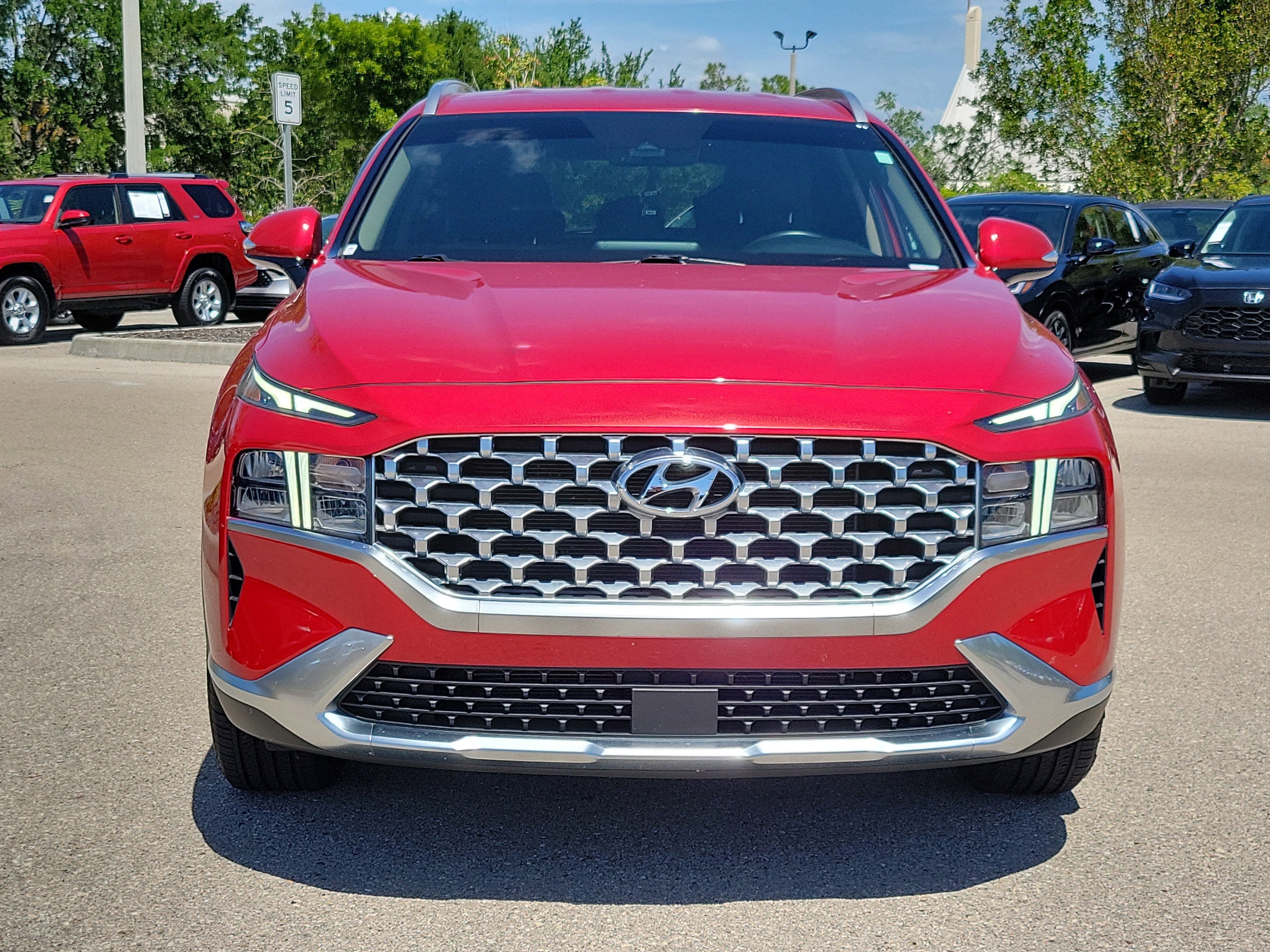 Used 2021 Hyundai Santa Fe SEL w/ Convenience Package image 2