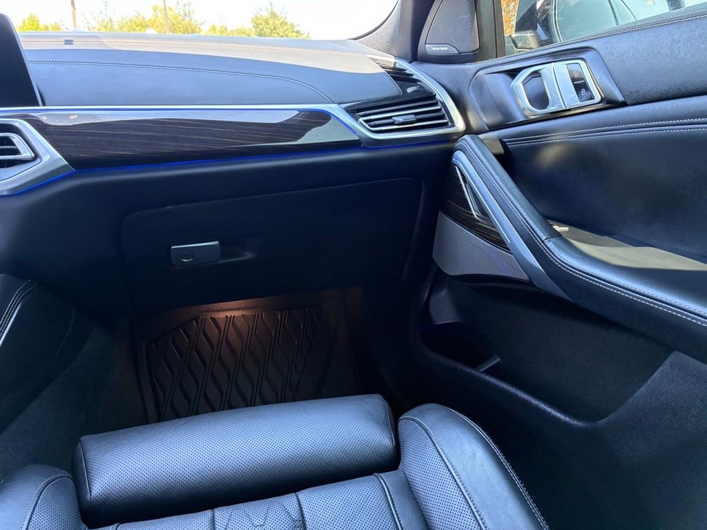 Used 2023 BMW X6 M50i w/ Executive Package AWD/4WD image 45