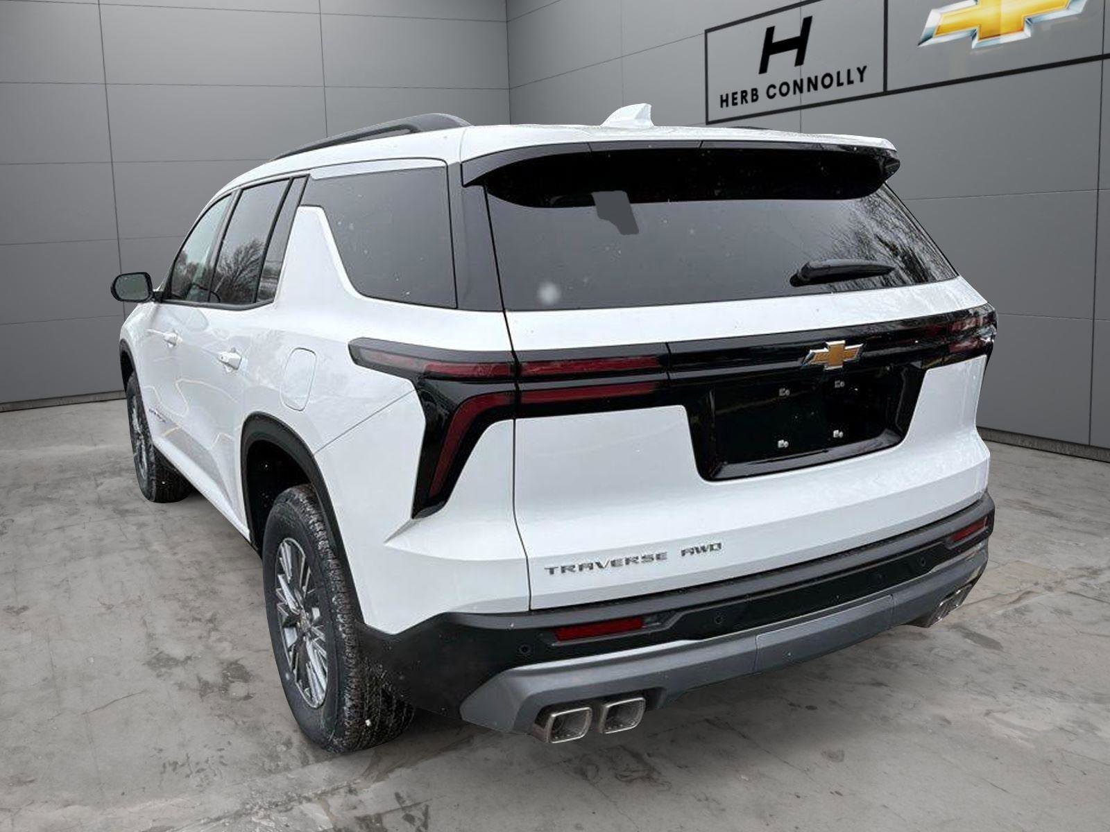 New 2026 Chevrolet Traverse LT w/ LPO, Floor Liner Package AWD/4WD image 5
