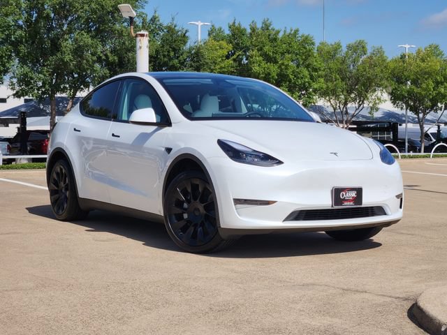 Used 2025 Tesla Model Y Long Range RWD image 2