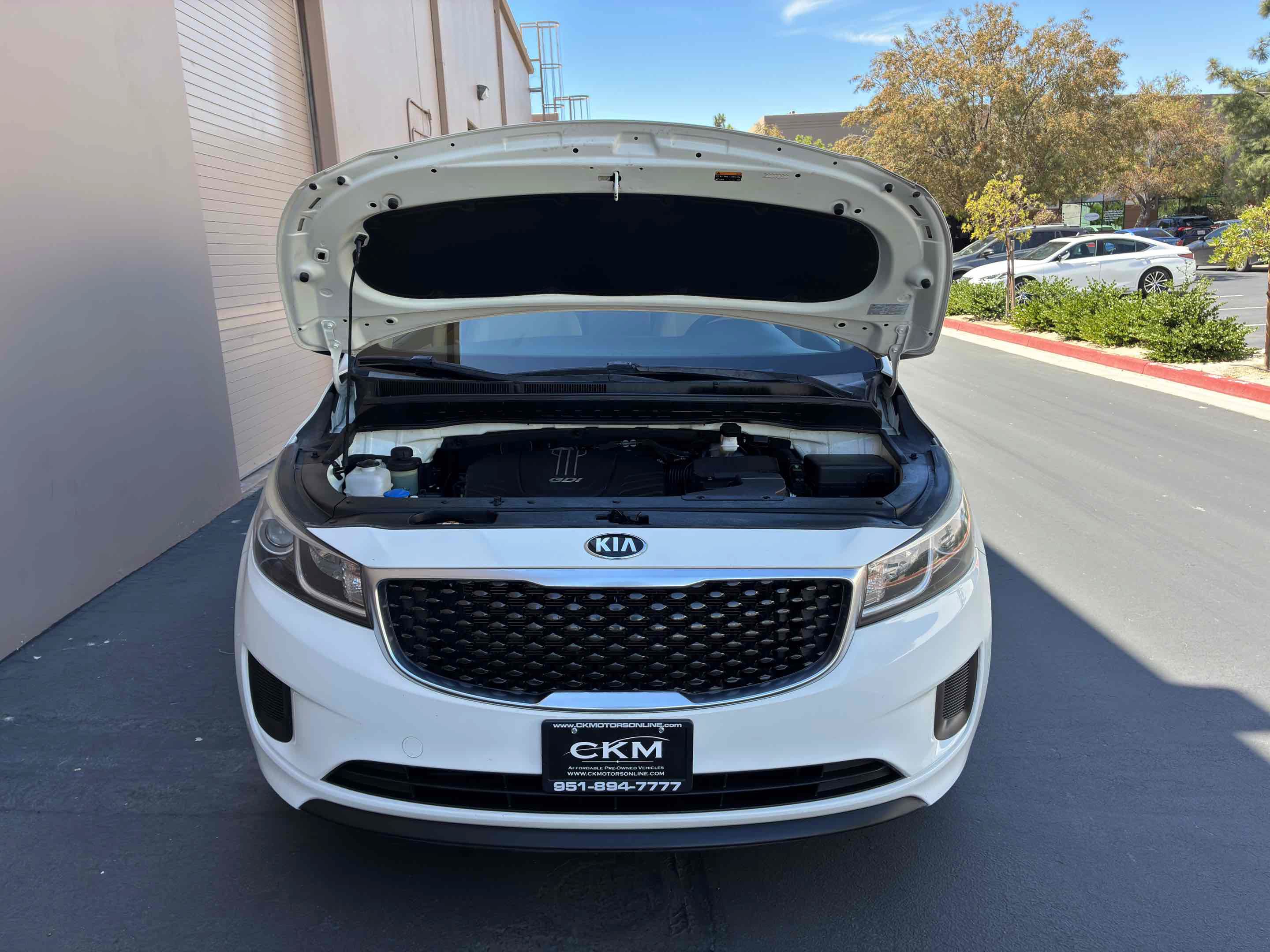 Used 2015 Kia Sedona LX w/ LX Convenience Package FWD image 59