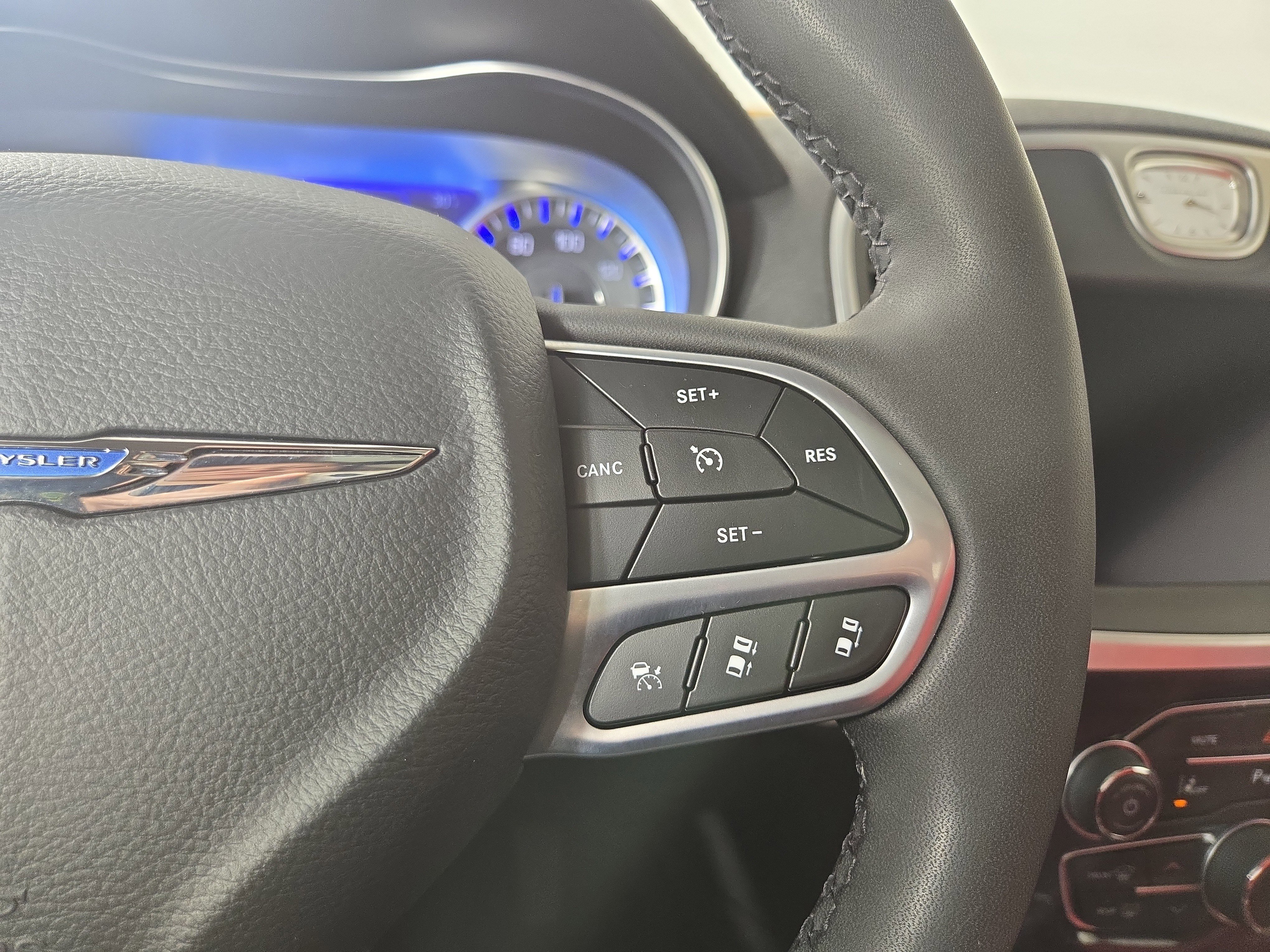 Used 2023 Chrysler 300 Touring L w/ Popular Equipment Group image 16