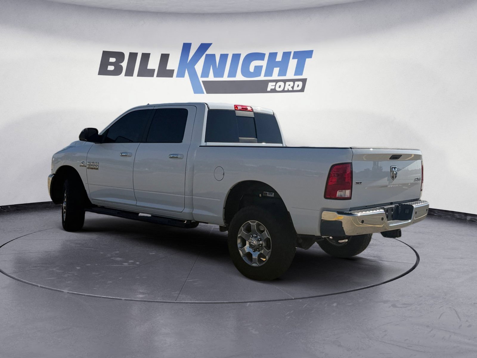 Used 2018 RAM 2500 SLT AWD/4WD image 3