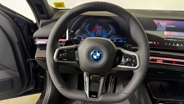 New 2026 BMW 550e xDrive w/ Premium Package image 12