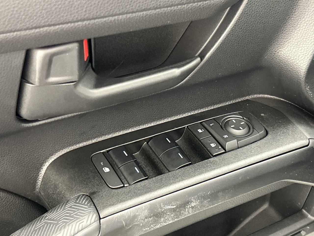Used 2025 Toyota 4Runner SR5 AWD/4WD image 18