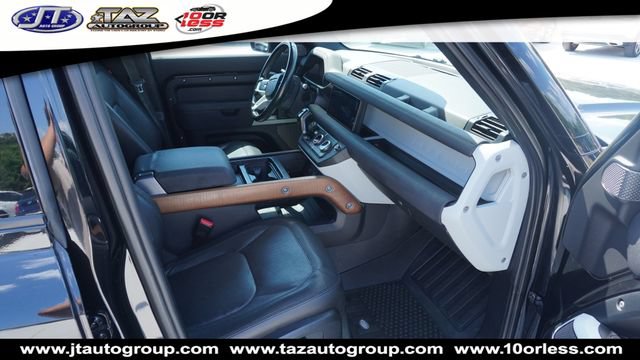 Used 2023 Land Rover Defender 110 X-Dynamic SE AWD/4WD image 18