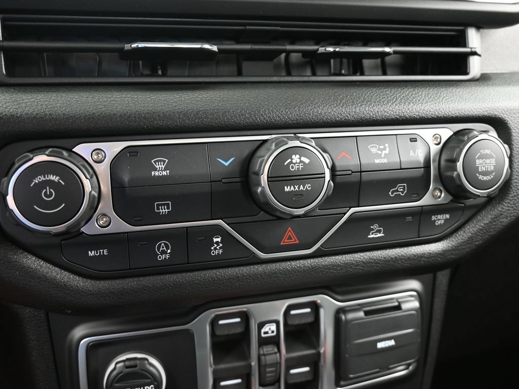 New 2026 Jeep Gladiator Sport AWD/4WD image 19
